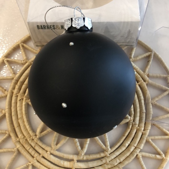 Barnes and noble black white glitter cardinal bird glass Christmas ornament NIB - Picture 4 of 11